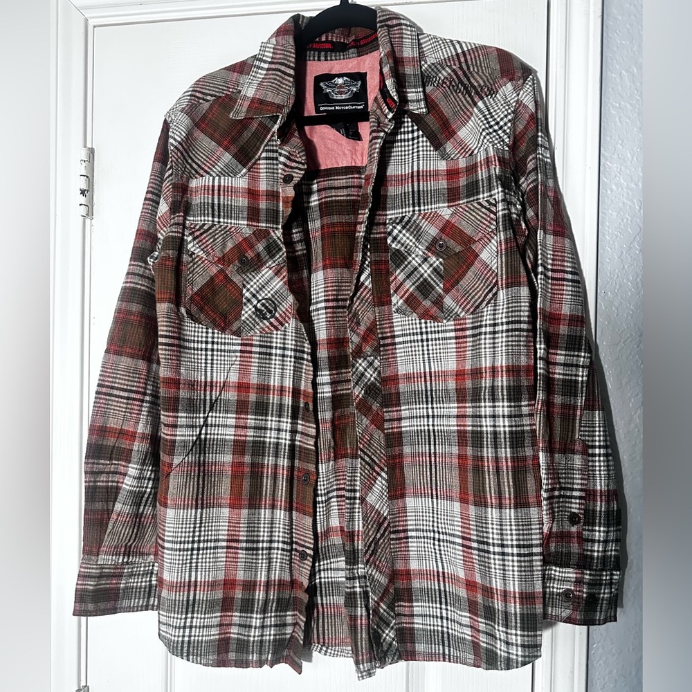 Harley-Davidson men’s button down shirt. Size S